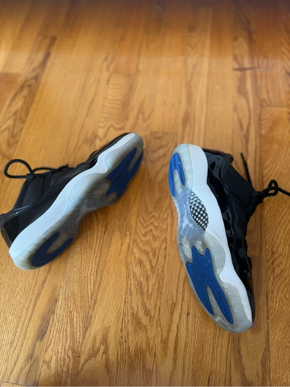 Men’s Jordan 11 retro low “Space Jams”